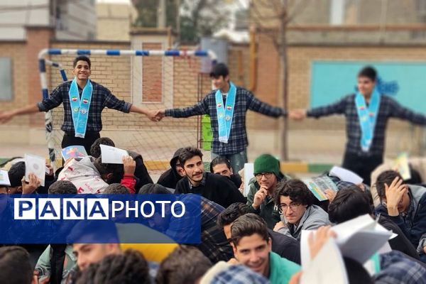 اجرای مانور زلزله با حضور مسئولان در مدرسه استاد مطهری رباط‌کریم