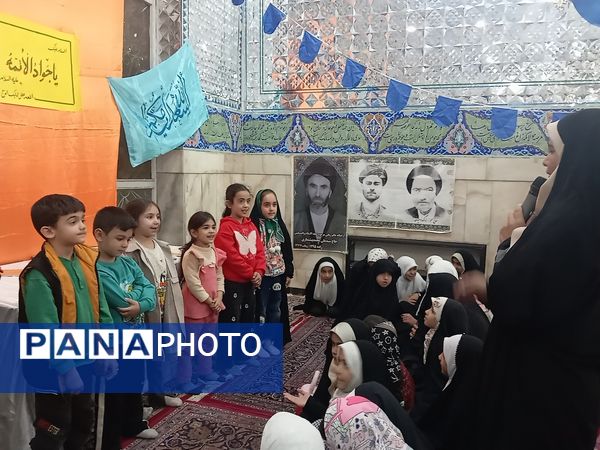 اجرای برنامه هایی زیبا و شاد برای کودکان در شهرستان کاشمر 