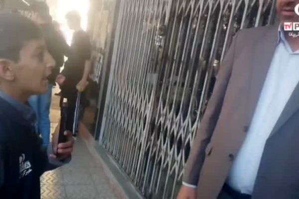 حماسه ۱۳ آبان در کوهدشت؛ حضور پرشور مردم و دانش‌آموزان در راهپیمایی روز ملی مبارزه با استکبار