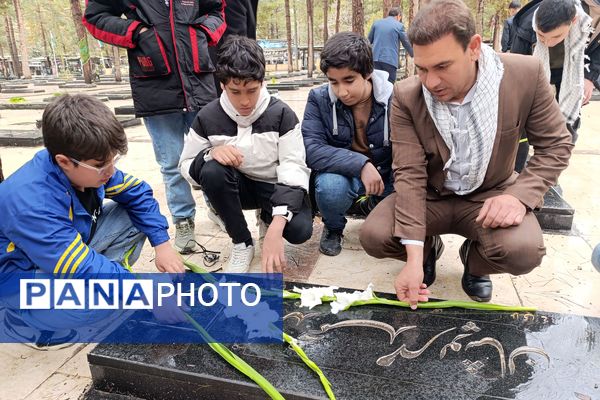 مراسم یادواره شهدا در اسلام آباد غرب 