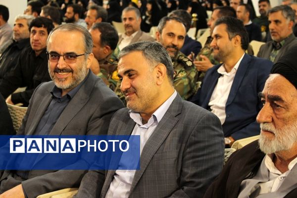 شانزدهمین پاسداشت ادبیات جهاد و مقاومت همراه با انتشار تقریظ رهبری بر کتاب «پاییز آمد»