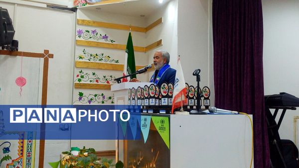 سازمان دانش آموزی خلیل‌آباد برای خبرنگاران پانا سنگ تمام گذاشت