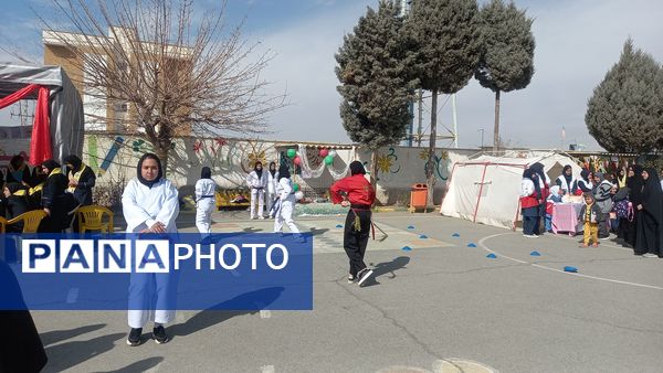 همایش بزرگ یاوران انقلاب در آموزشگاه دخترانه جنت ملارد 