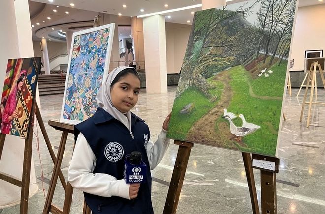 نمایشگاه هنرهای تجسمی عشق سرزمینی در فرهنگسرای بزرگ شهرکرد