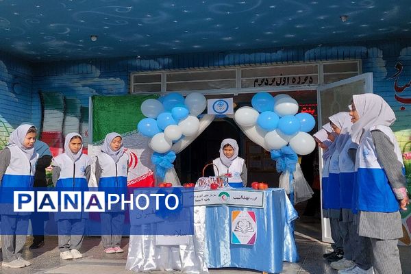 افتتاحیه سفیران سلامت و اتاق بهداشت در دبستان فاطمه بنت اسد مشهد