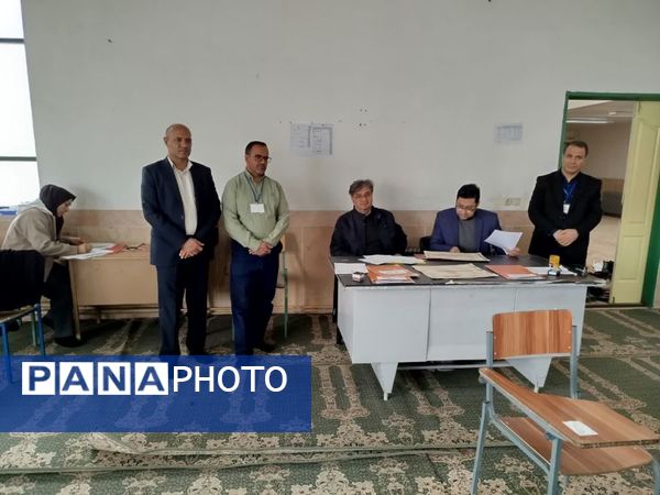 بازدید هیات کارشناسی اداره‌کل از حوزه‌های امتحانی خاتم 