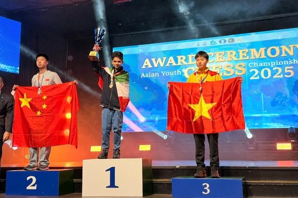 اعجوبه ۱۳ ساله صفحه شطرنج: شکار طلای جهانی هدف بعدی من است/ می‌خواهم پرچم ایران را در جهان بالاتر ببرم