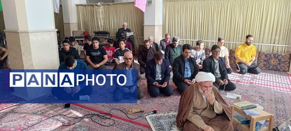 مراسم معنوی اعتکاف دانش‌آموزان پسر ابرکوهی در مسجد چهارده معصوم 