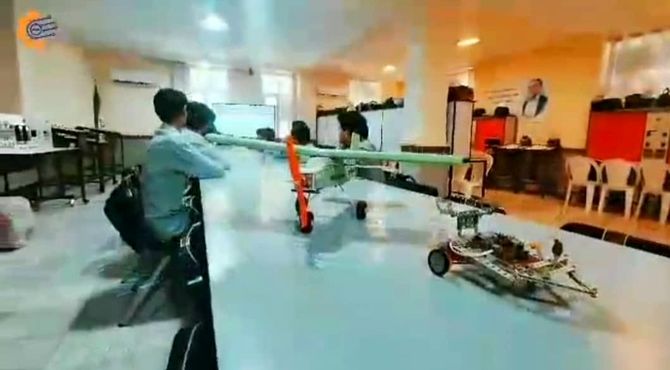 فخری‌‌زاده زنده است، این بار در صدای خنده‌ دانش‌‌آموزان قشمی