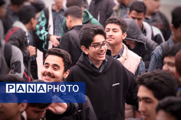 صبحگاه دانش‌آموزی در دبیرستان دوره اول شاهد گرگان