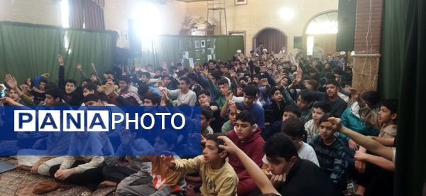 اعتکاف دانش‌آموزی در مرند با حضور حجت‌الاسلام بختیار بایرام اُف