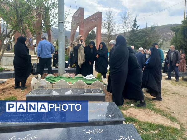 سنت حضور در آرامگاه اموات در روز عید فطر در کیاسر 