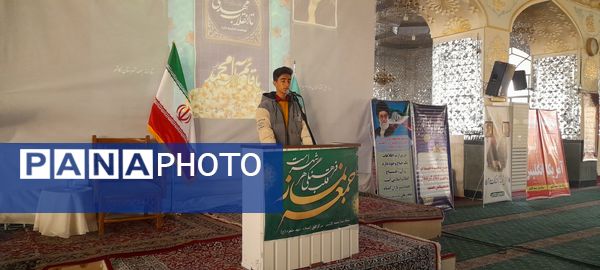 نماز جمعه این هفته شهرستان کاشمر با حضور پر رنگ مردم شهرستان کاشمر برگزار شد 