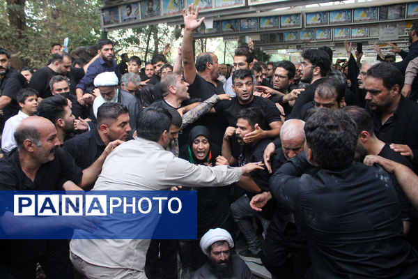 خاکسپاری نوجوان شهید «محمدحسین خاکی» در گلزار شهدای قم
