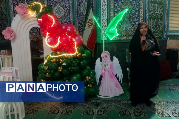 دختران مدرسه هدی 1 در خلعت زیبای عبادت