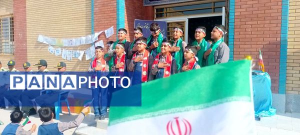 مراسم ویژه  هفته نیروی انتظامی در آموزشگاه پویندگان فرهنگ خلیل آباد