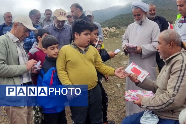 همایش پیاده‌روی خانوادگی در روستای لوط لاریجان 