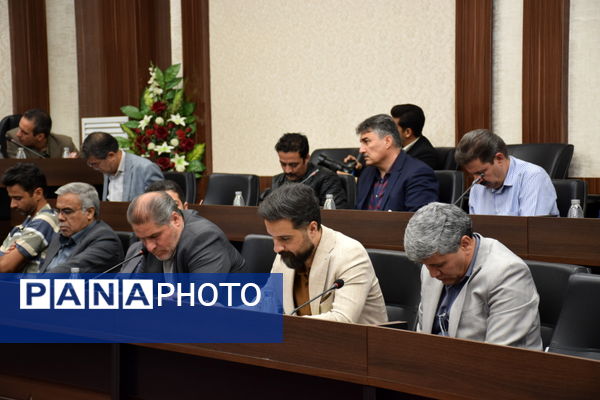 هم‌اندیشی متولیان واحدهای صنعتی تربت‌حیدریه برای رفع چالش‌ها و پیشبرد توسعه