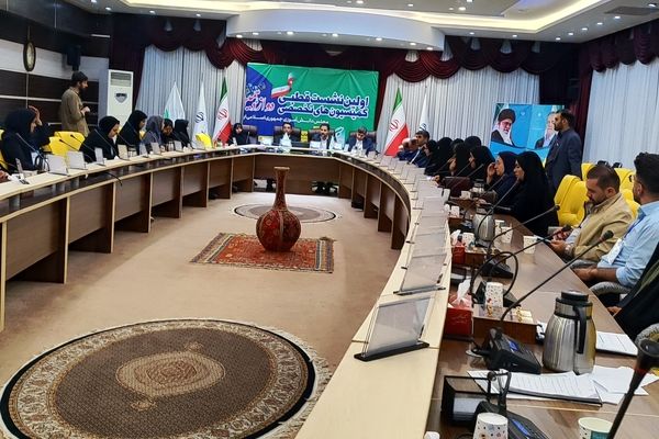 نمایندگان مجلس دانش‌آموزی بر لزوم تحول در آموزش و افزایش تعامل با دانش‌آموزان تأکید کردند