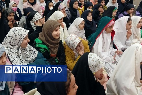 برنامه رویش آدینه با حضور دبستان دخترانه امام مهدی۲  در محمدشهر کرج