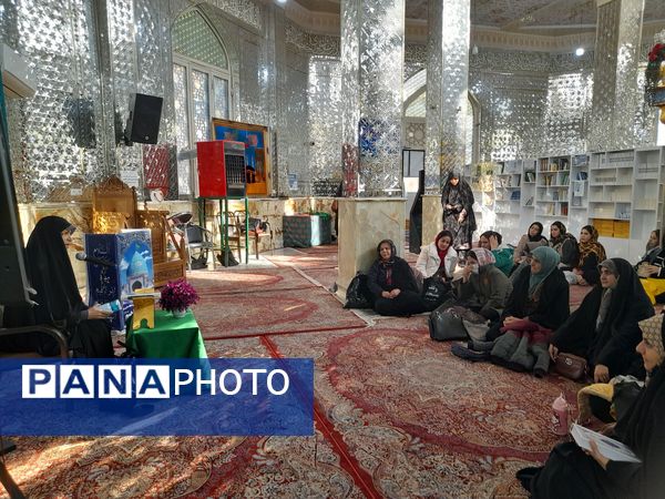 همایش مادران قهرمان پرور حوزه بسیج حضرت زینب(س) در امامزاده ابراهیم(ع) ملارد 