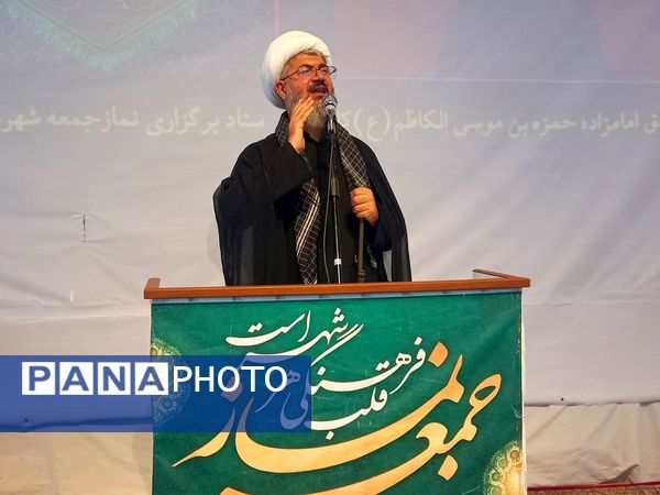 نماز جمعه در کاشمر 