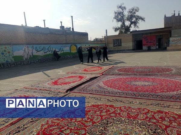 اقامه نماز باران  در دبستان ناهید نخودی 