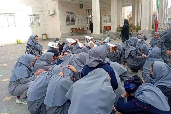 مانور زلزله در دبستان مصلی نژاد حضرت زینب(س)