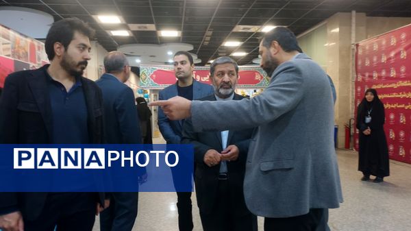ایوان هنر، گفتگویی بدون کلام از دستان هنرمند بانوان مشهدی است