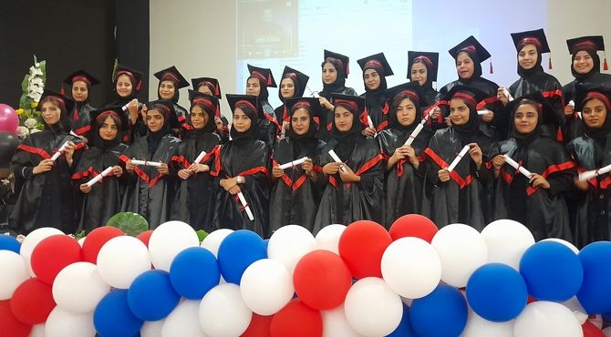 یک سال موفقیت و خاطره در جشن فارغ‌التحصیلی دانش‌آموزان پایه ششم دبستان شهید حسن‌زاده