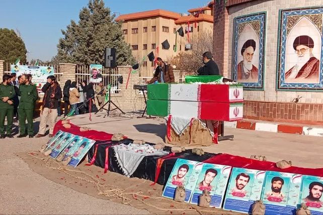 مراسم تشییع شهدای گمنام در دانشگاه آزاد تاکستان جلوه‌ای از همبستگی دانشگاهیان