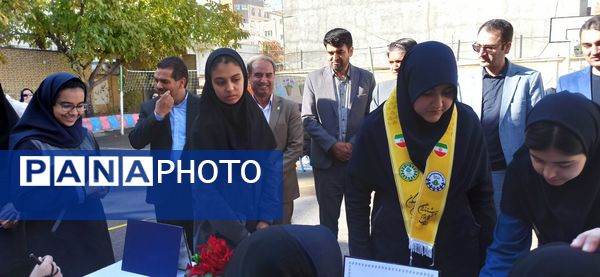 برگزاری انتخابات شورای دانش‌آموزی در مدرسه شاهد آمنه