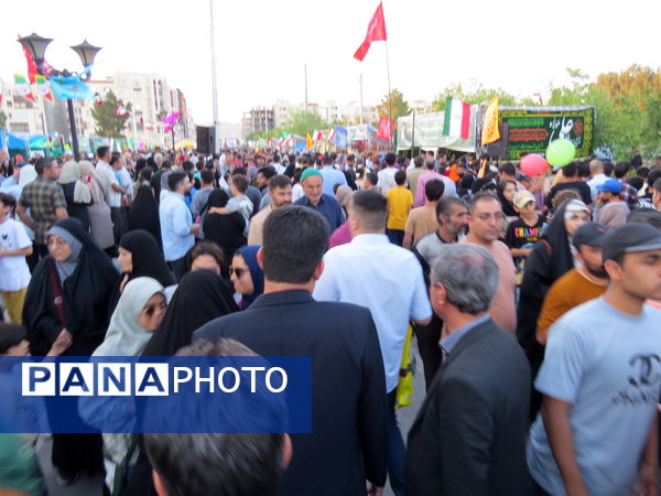 بازدید مدیرکل آموزش پرورش استان خراسان شمالی از غرفه‌های غدیرخم در بجنورد