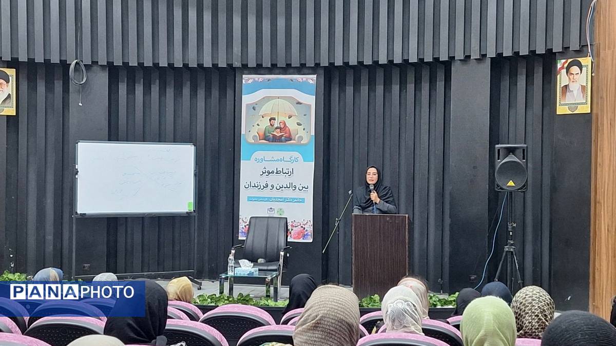 برگزاری کارگاههای آموزشی بهداشتروان در مدارس ملارد همزمان با هفته سلامت روان