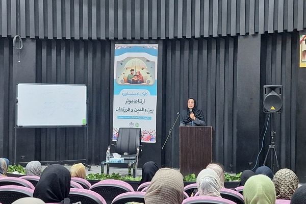 برگزاری کارگاه‌های آموزشی بهداشت‌روان در مدارس ملارد همزمان با هفته سلامت روان