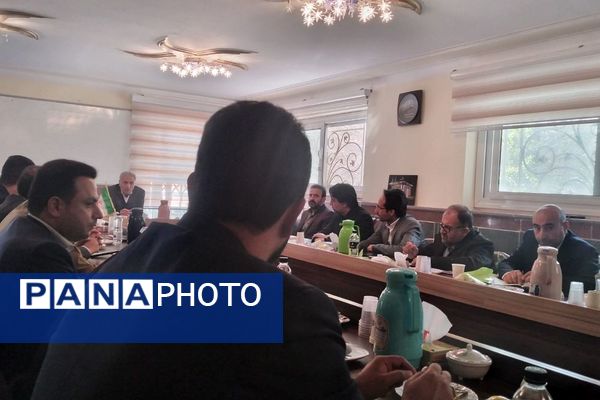 جلسه هم‌اندیشی معاونان پژوهش و توسعه منابع مناطق ۲۱ گانه شهرستان‌های تهران 