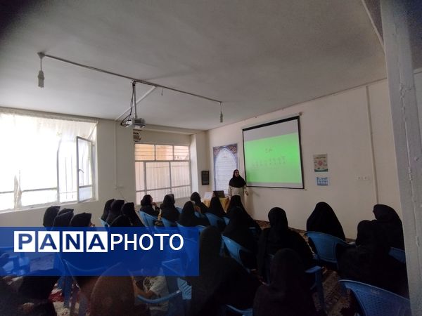 جلسه آموزش خانواده ویژه والدین پایه هفتم در کاشمر