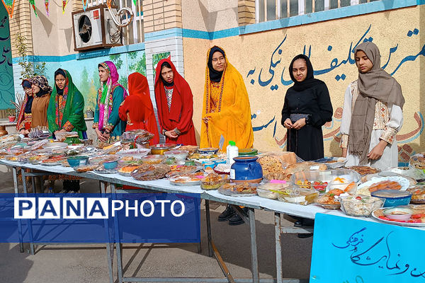 جشنواره لباس و غذاهای محلی در شهر قنوات 