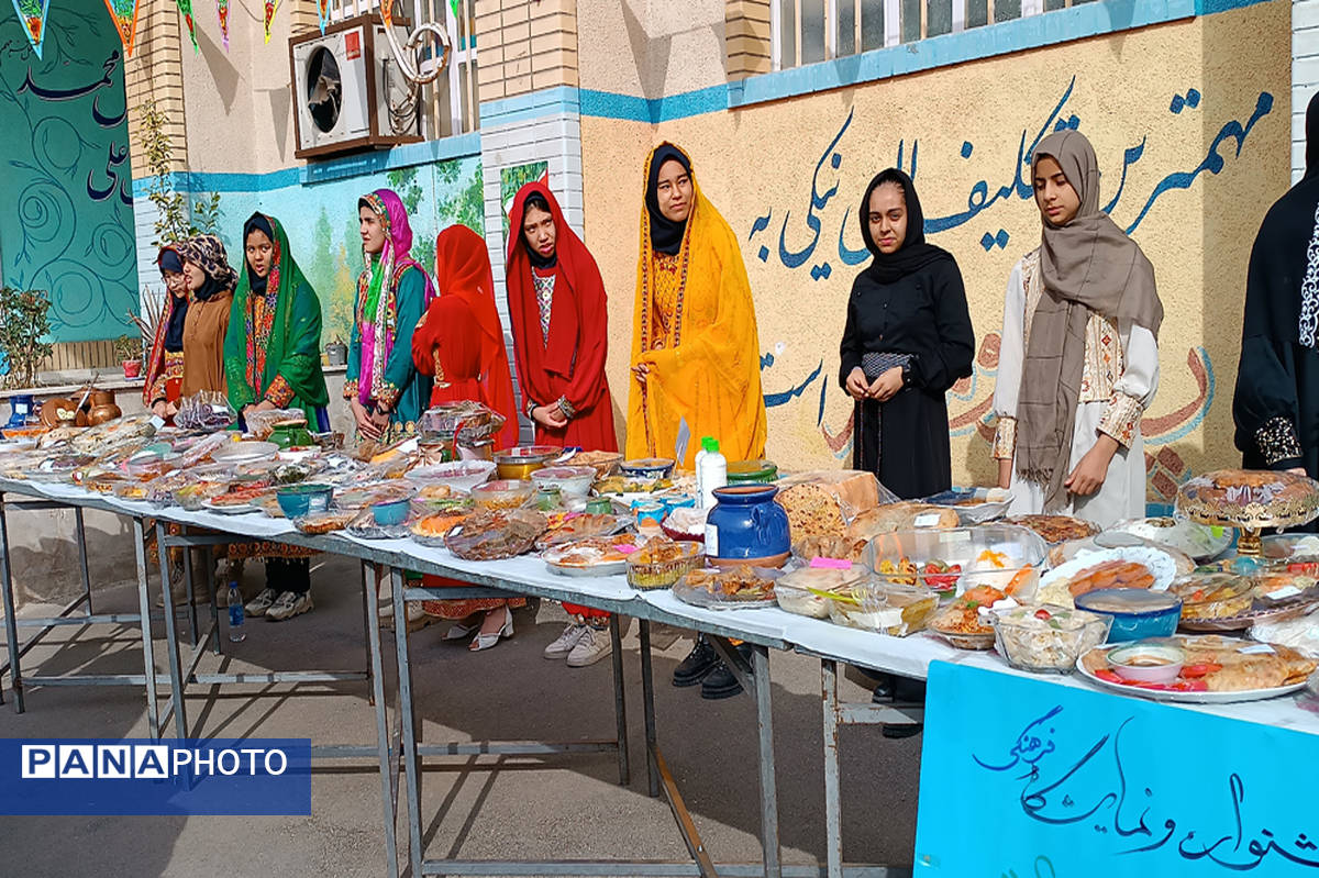 جشنواره لباس و غذاهای محلی در شهر قنوات 