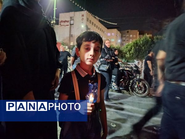 شمع‌های اشک و آه مشهد در سوگ شام غریبان