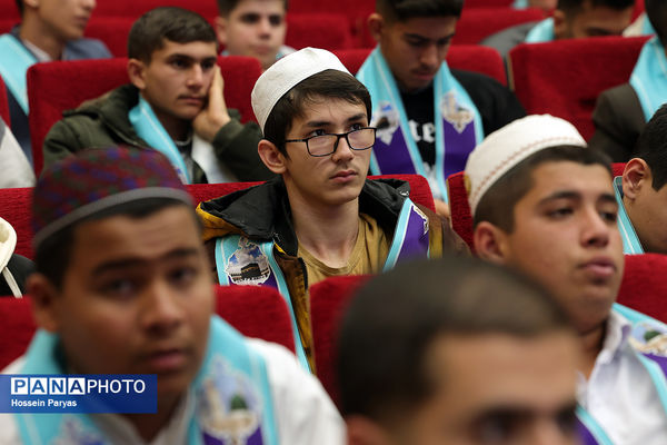 مراسم آموزش کاروان‌های عمره دانش‌آموزی به دانش‌آموزان عازم سرزمین وحی