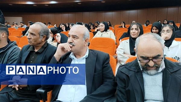 برگزاری محفل شعر در دانشگاه یاسوج