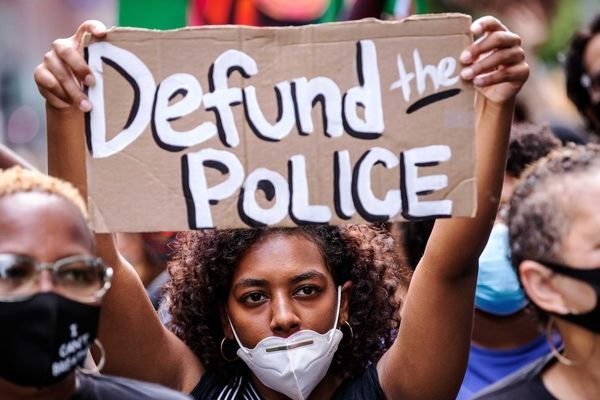 ناامیدی حامیان حقوق بشر از روند فرسایشی اصلاح ساختار پلیس در آمریکا

