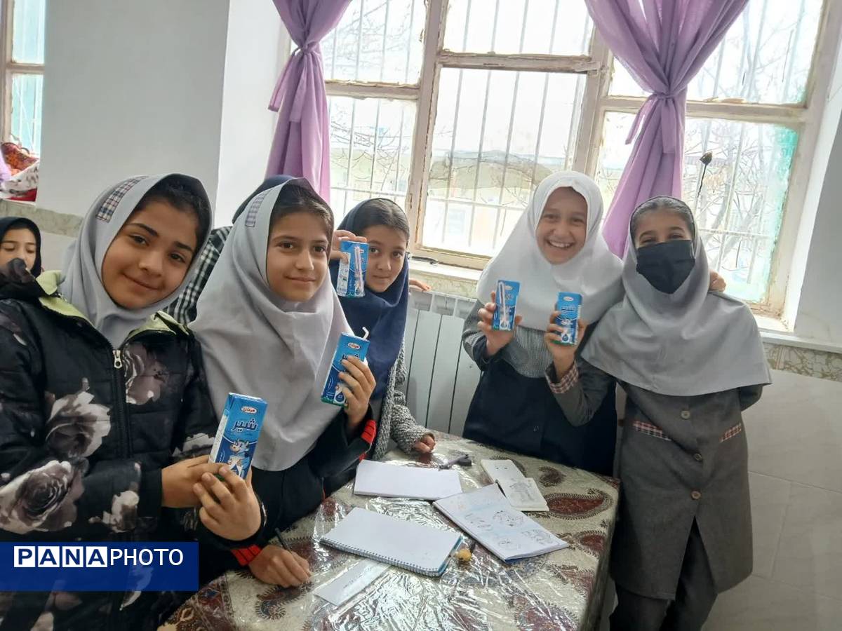 آغاز توزیع شیر در دبستان شهید نجفی فدافن