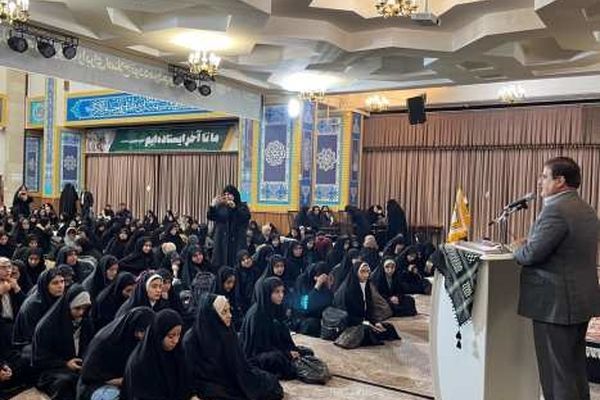 دانش‌آموزان با تأمل در روایت‌های ایثار، مسئولیت خود را در آینده کشور بشناسند