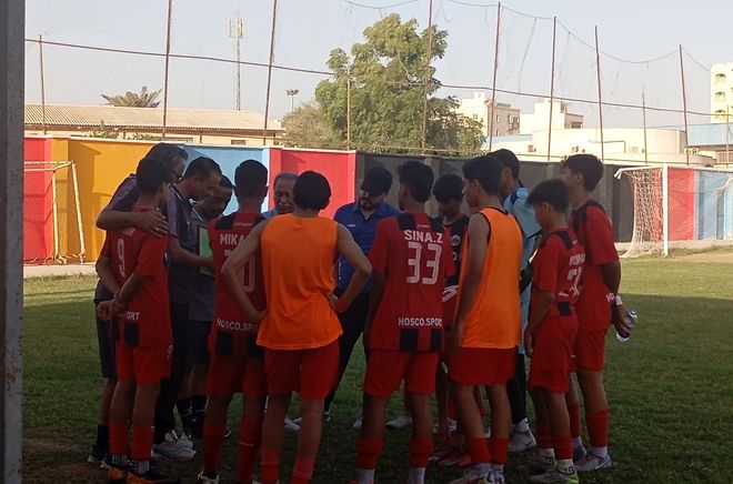 فولاد هرمزگان در برابر پریمان فشم