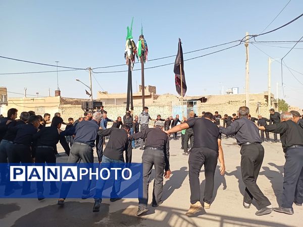 آیین سنتی"حسن - حسین"در روز اربعین حسینی در خلیل آباد