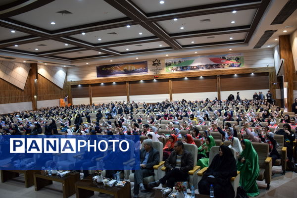 جشن یاوران انقلاب در تربت حیدریه 