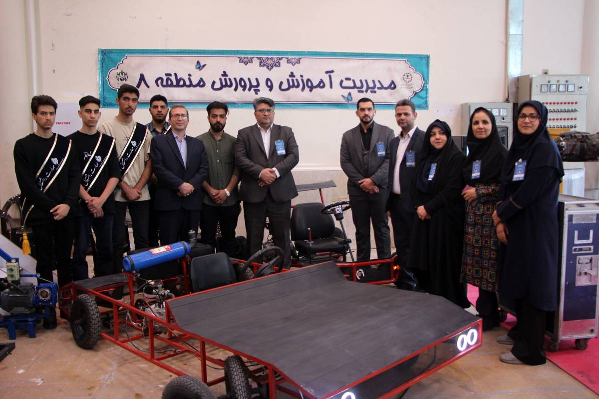 افتتاح نمایشگاه "کارنمای تحول" در هنرستانهای تهران