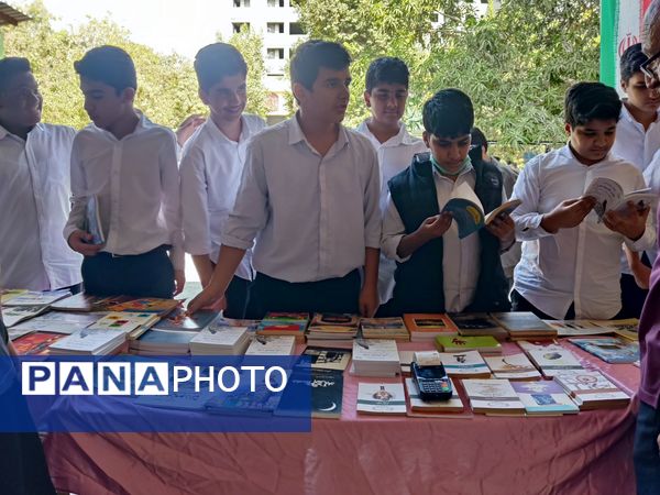 فرصتی برای تقویت کتاب‌خوانی دانش‌آموزان